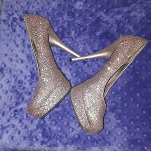 FLASH SALE NWOT CANDIES GLITTER PLATFORM PUMPS